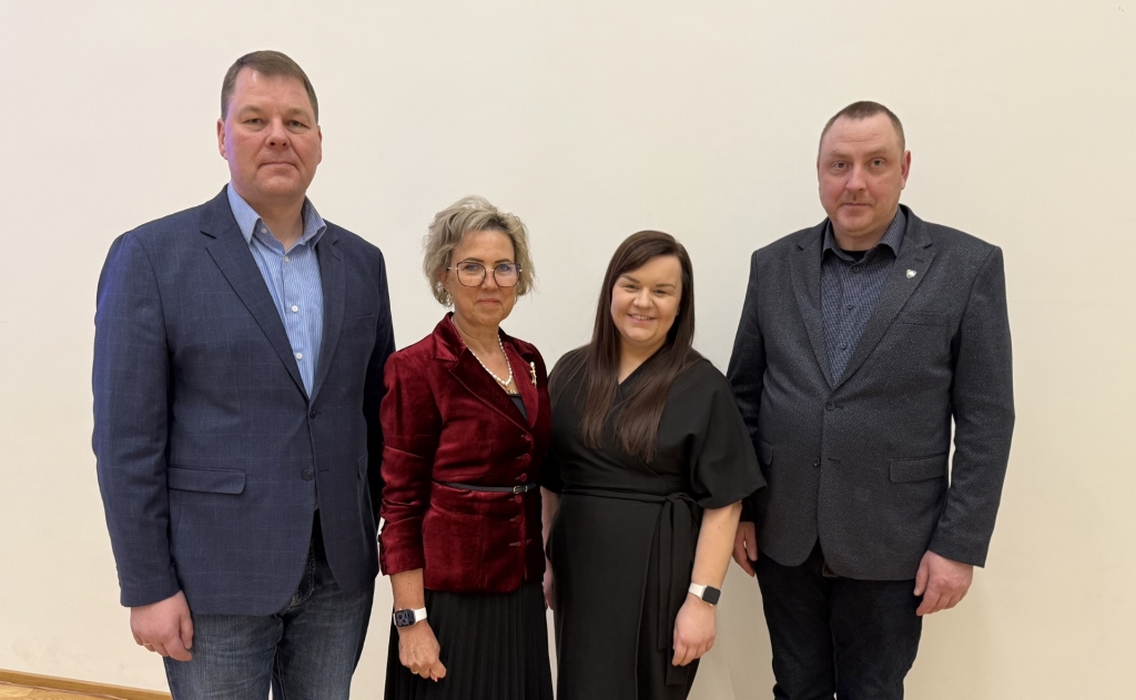 Lääne-Nigula Vallavalitsuse liikmed Neeme Suur, Katrin Viks, Tuuli Varik, Janno Randmaa