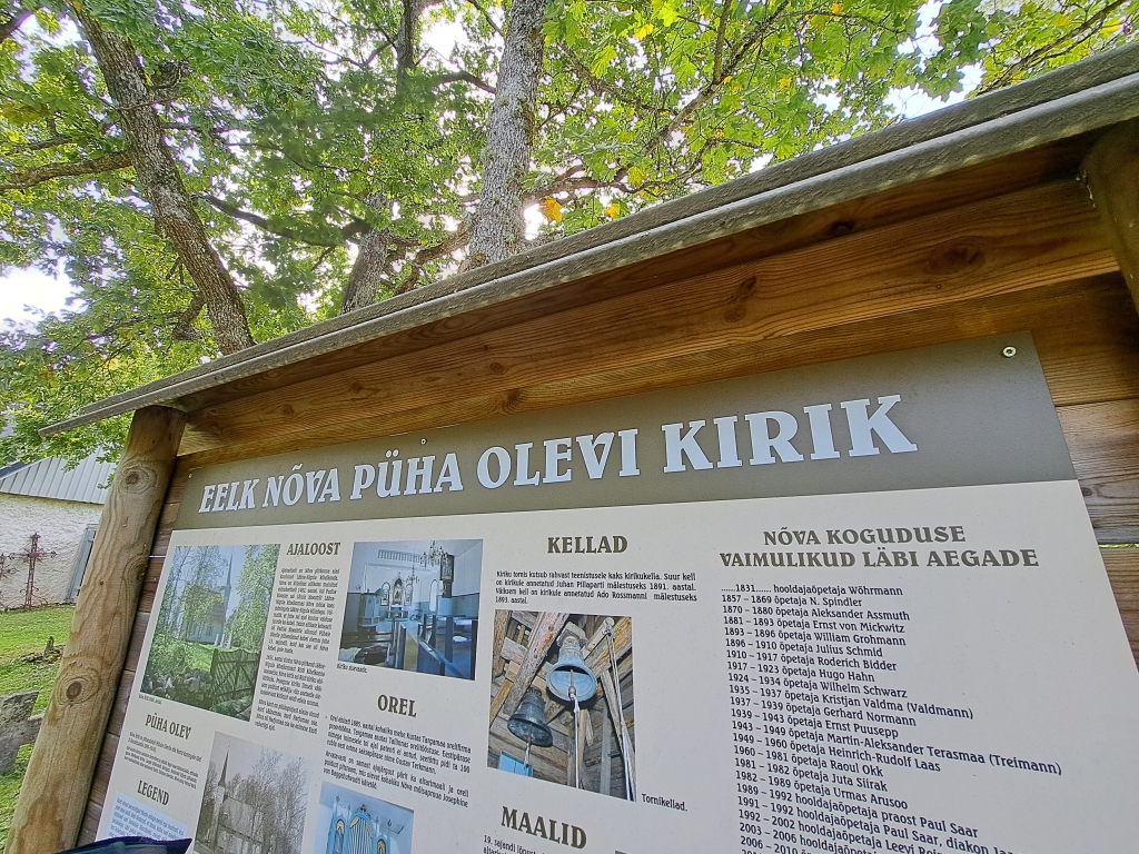 Nõva Püha Olevi kiriku infotahvel