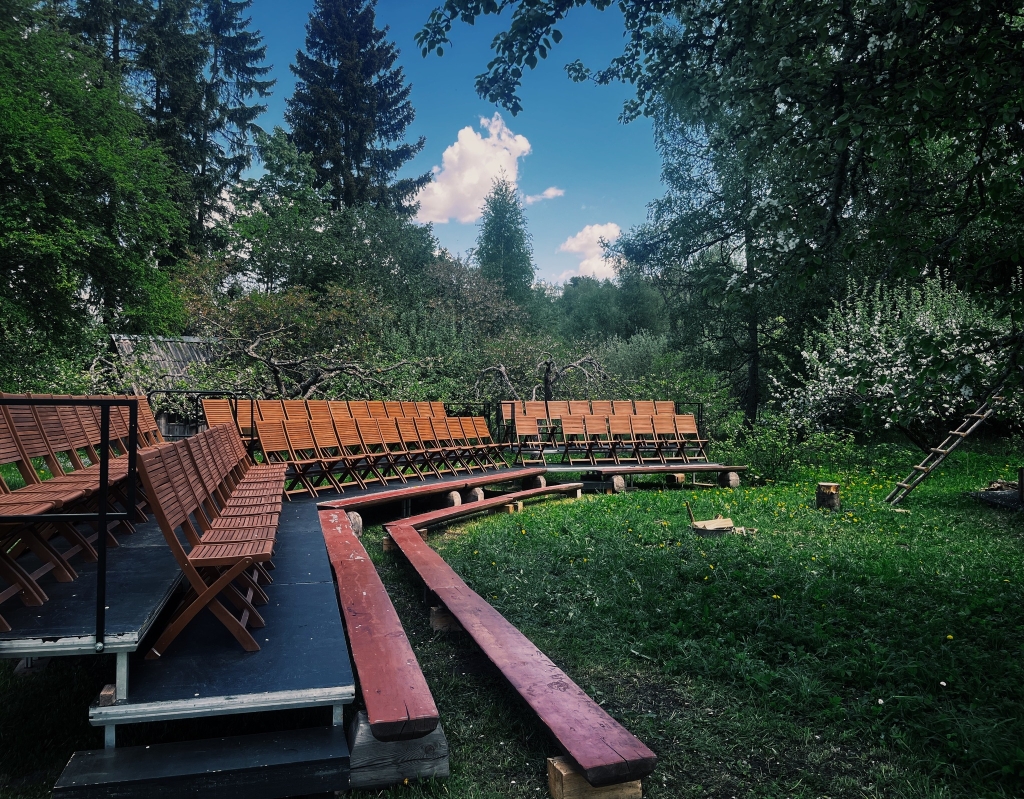 Saueaugu teatritalu publikutribüün 24 mai 2023
