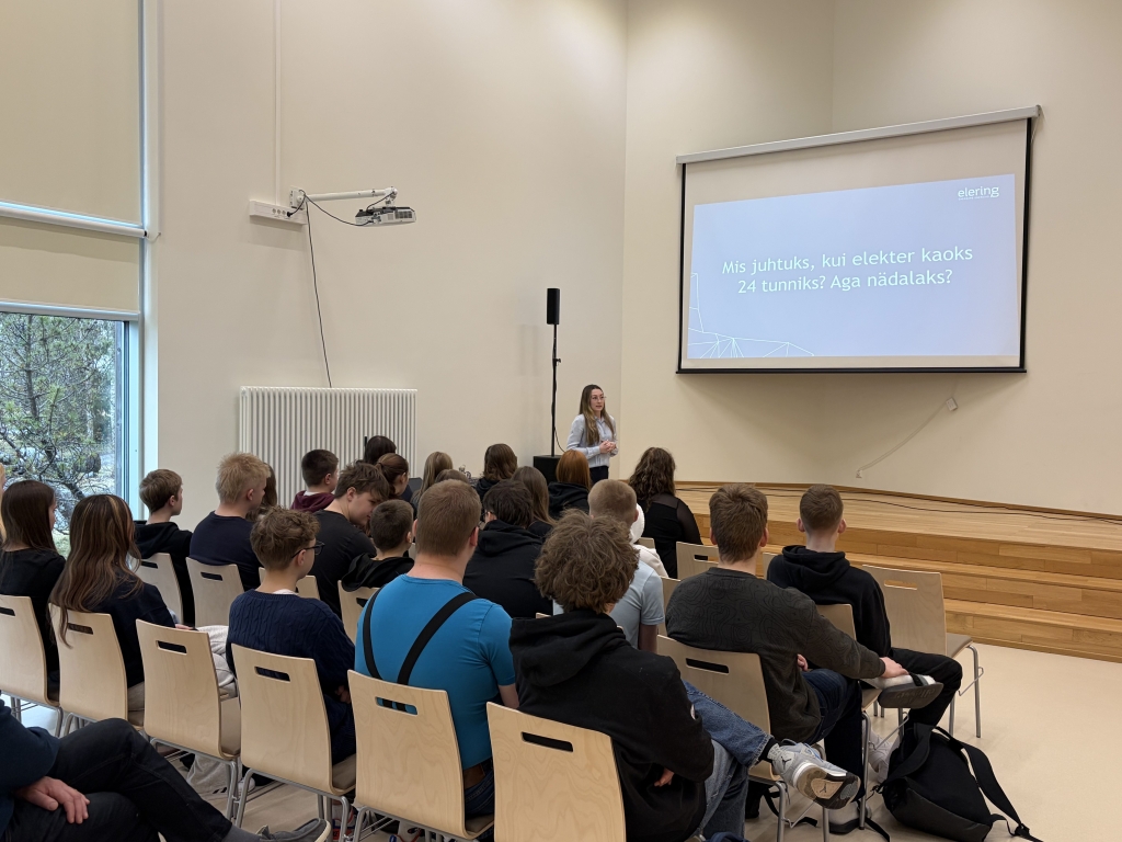 Eleringi projektijuht Brenda Pent, kes külastas Taeba Kooli 