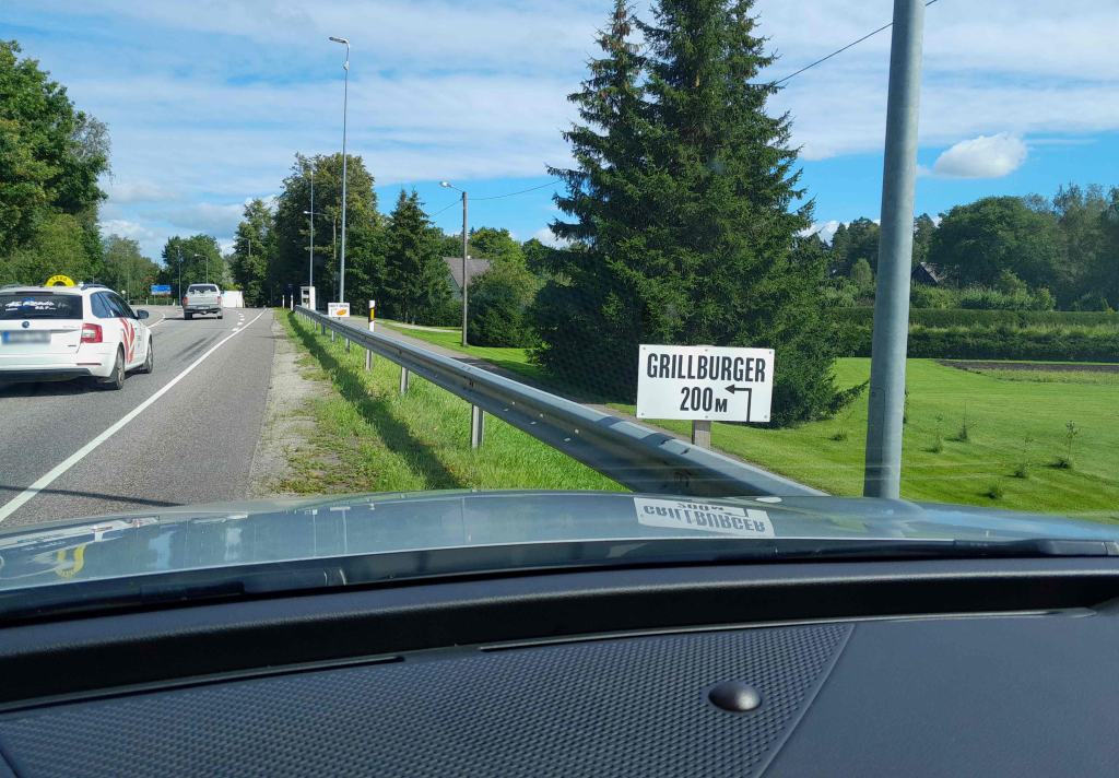 Silt maantee ääres