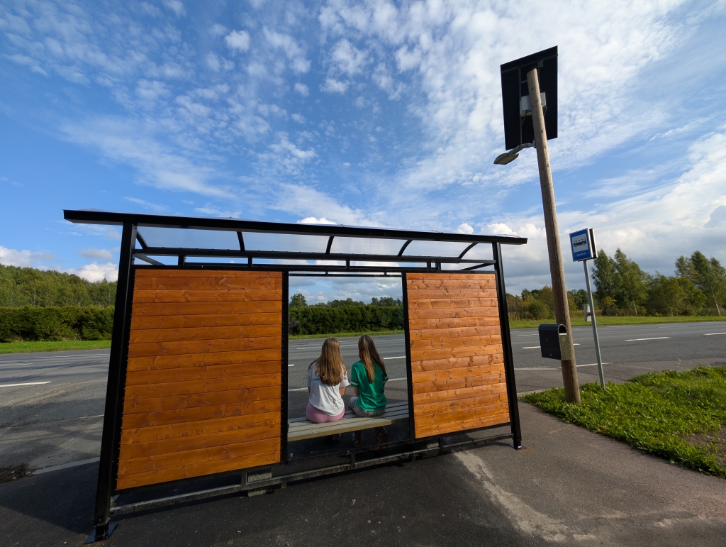 Saunja bussiootepaviljon