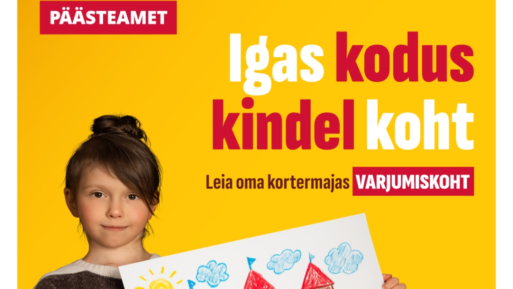 Tüdruk pildiga Igas kodus kondel koht